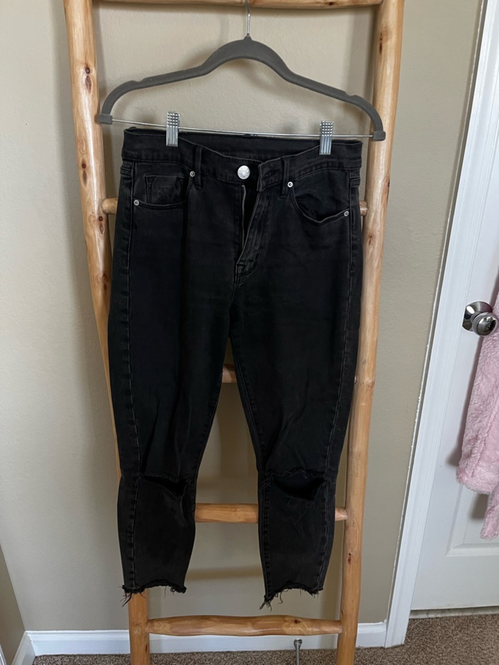 BDG Black Women's High-Rise Distressed Jeans